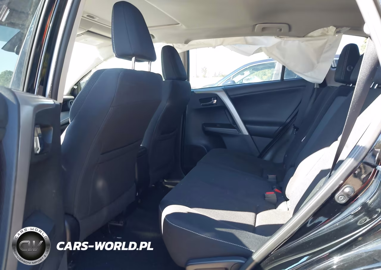 2018 Toyota Rav4 Xle VIN:2T3RFREV7JW772281 - 8