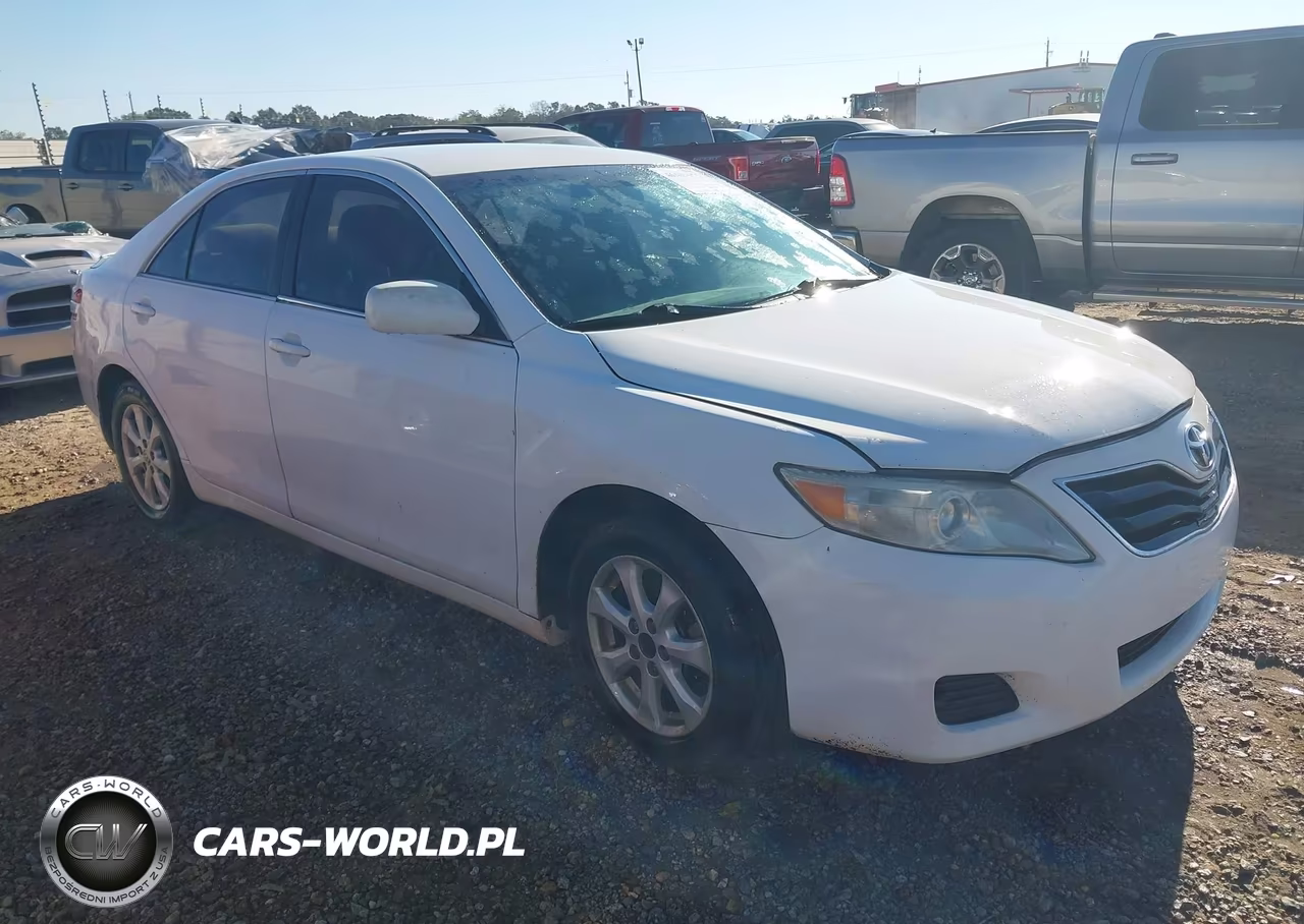 2011 Toyota Camry Le – zdjęcie 1 z 11
