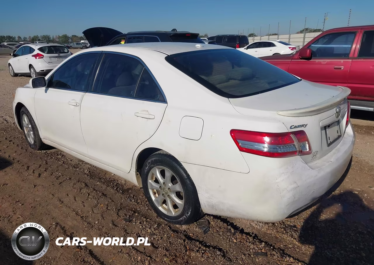 2011 Toyota Camry Le VIN:4T1BF3EKXBU738916 - 3