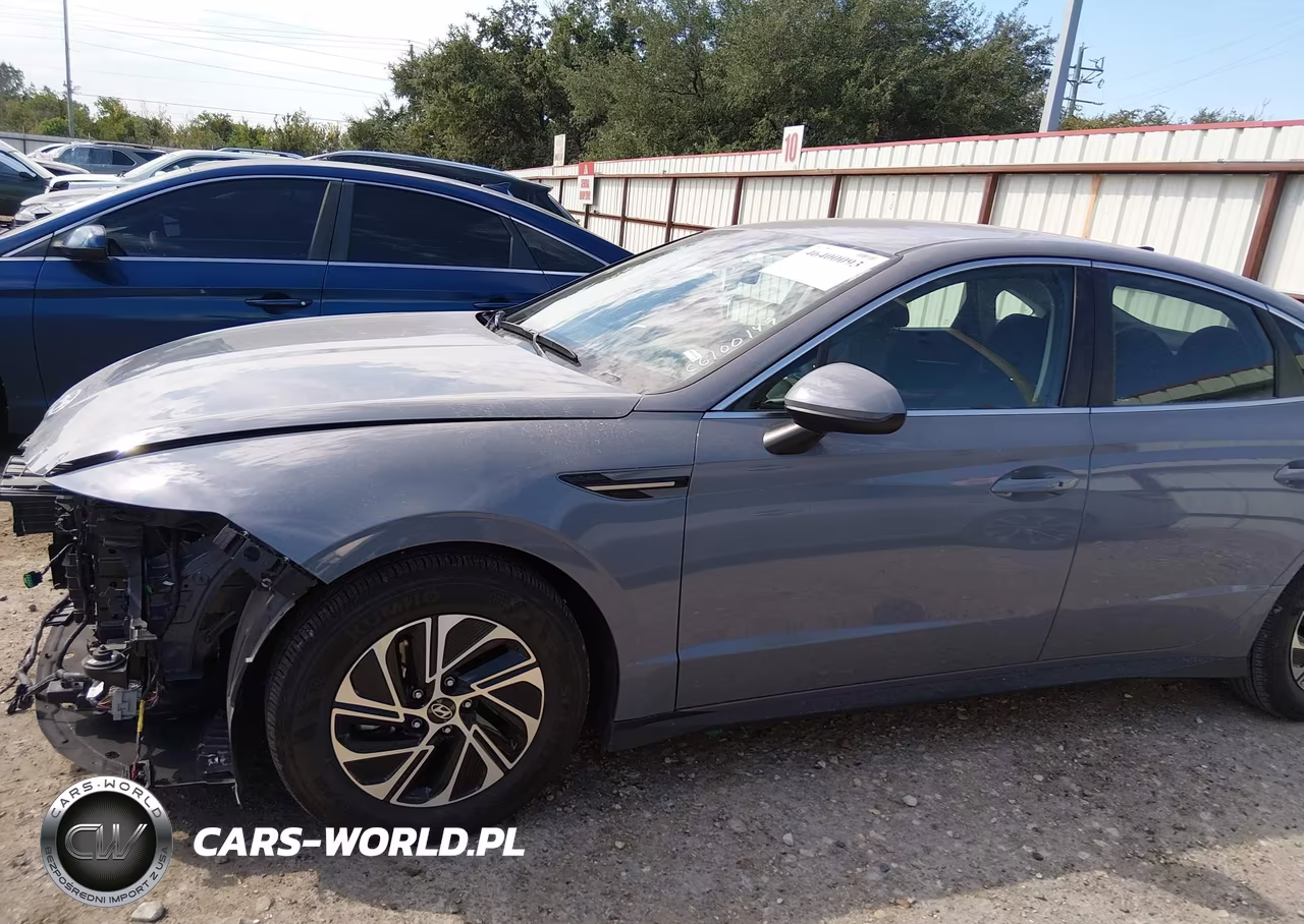 2026 Hyundai Sonata Hybrid Blue VIN:KMHL24JJ3TA156940 - 15