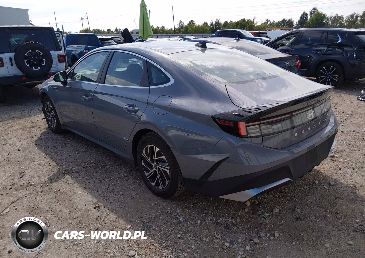 2026 Hyundai Sonata Hybrid Blue VIN:KMHL24JJ3TA156940 - 3