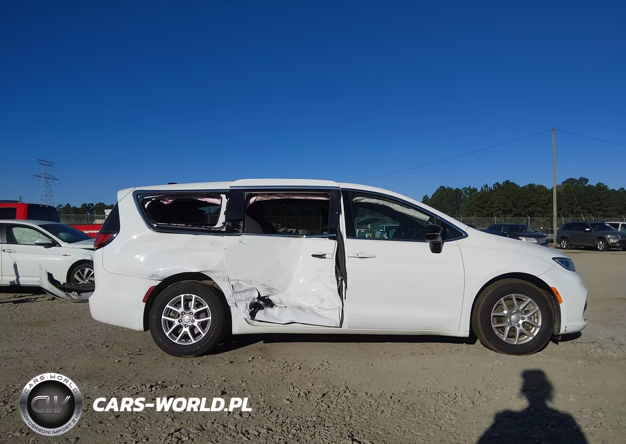 2026 Chrysler Pacifica Select VIN:2C4RC1BG9TR191474 - 12