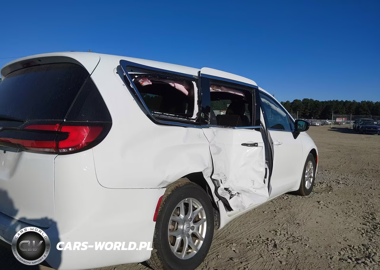 2026 Chrysler Pacifica Select VIN:2C4RC1BG9TR191474 - 18