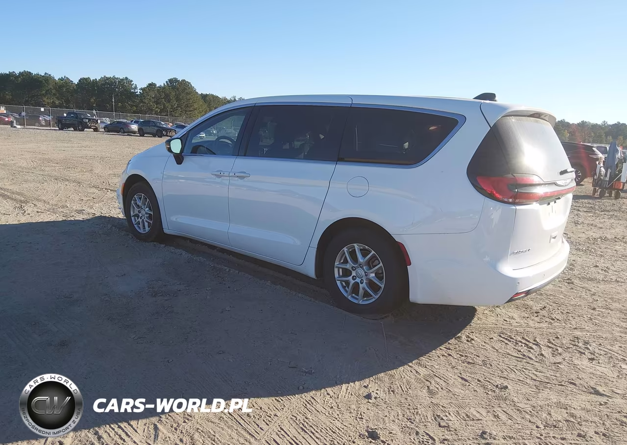 2026 Chrysler Pacifica Select VIN:2C4RC1BG9TR191474 - 3