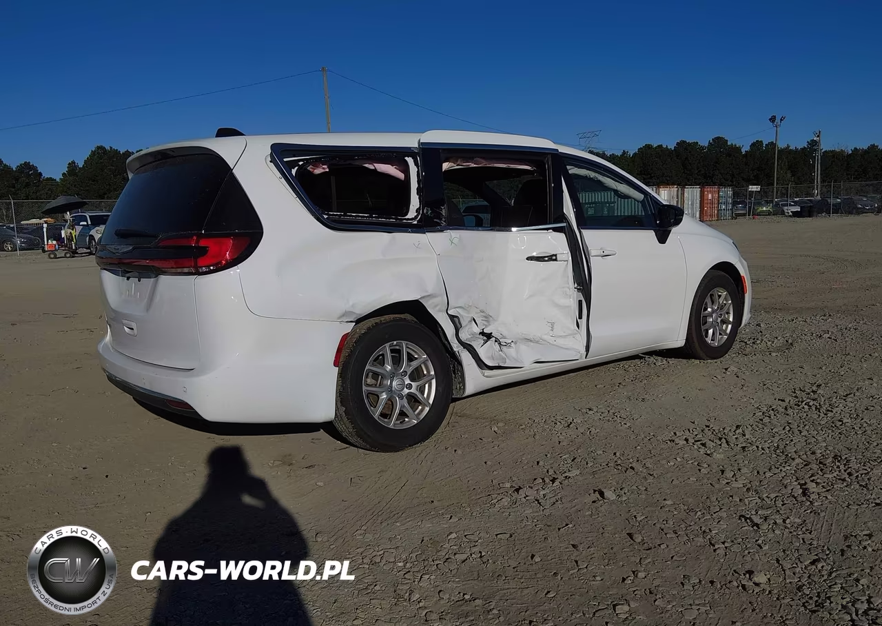 2026 Chrysler Pacifica Select VIN:2C4RC1BG9TR191474 - 4