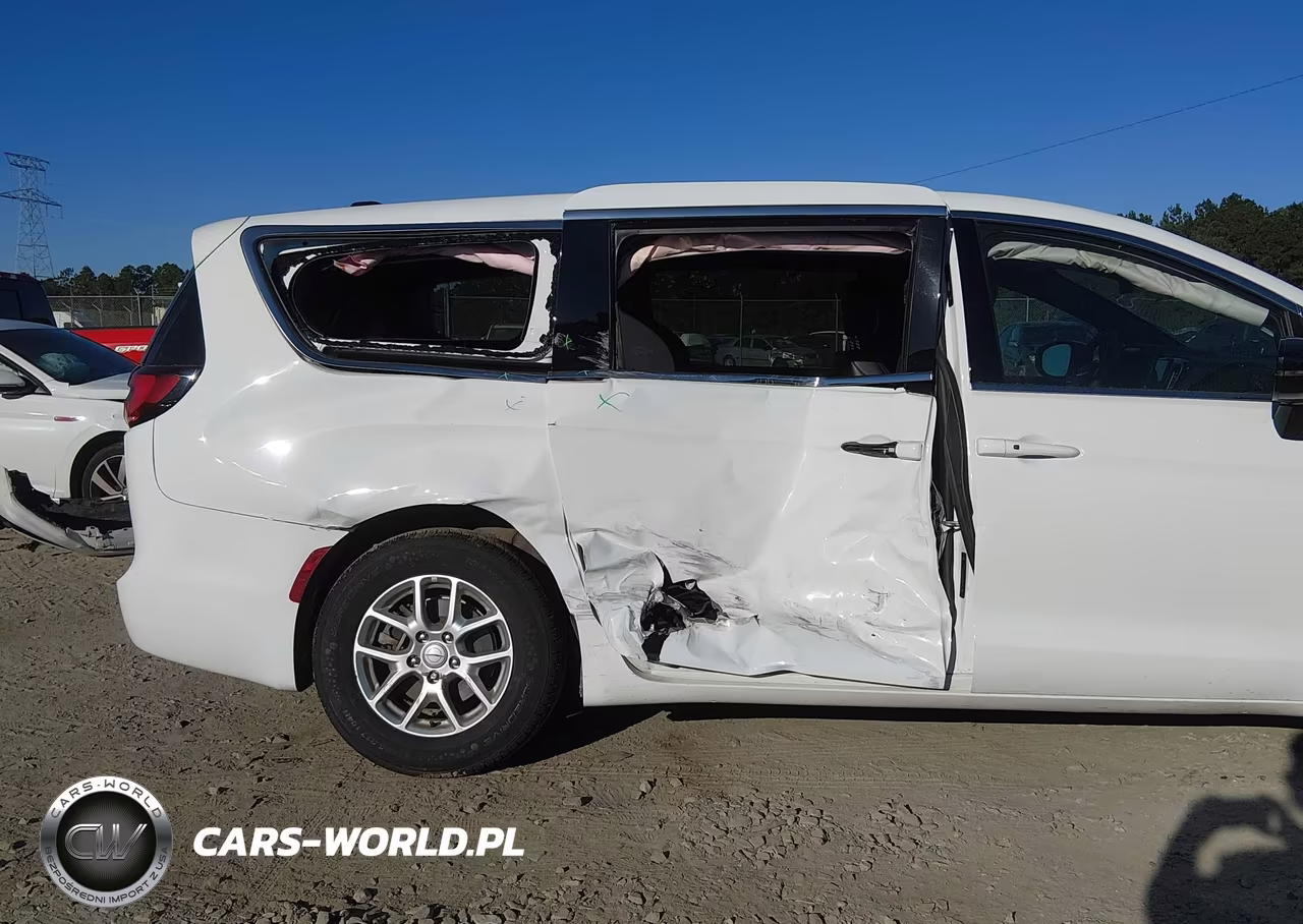 2026 Chrysler Pacifica Select VIN:2C4RC1BG9TR191474 - 6