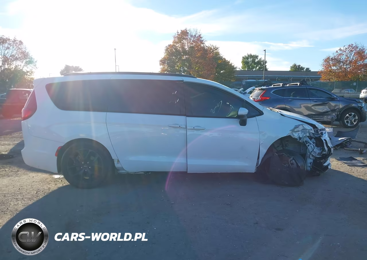 2023 Chrysler Pacifica Touring L Awd VIN:2C4RC3BG3PR590091 - 13