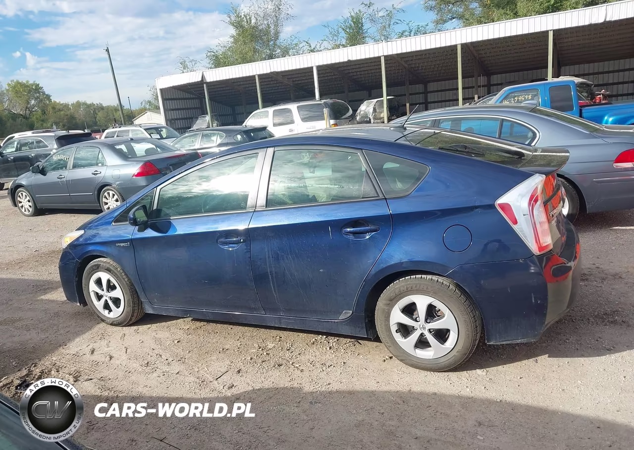 2014 Toyota Prius Four VIN:JTDKN3DU3E1745027 - 14