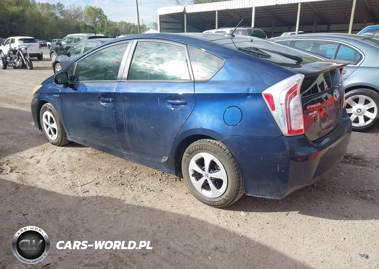 2014 Toyota Prius Four VIN:JTDKN3DU3E1745027 - 3