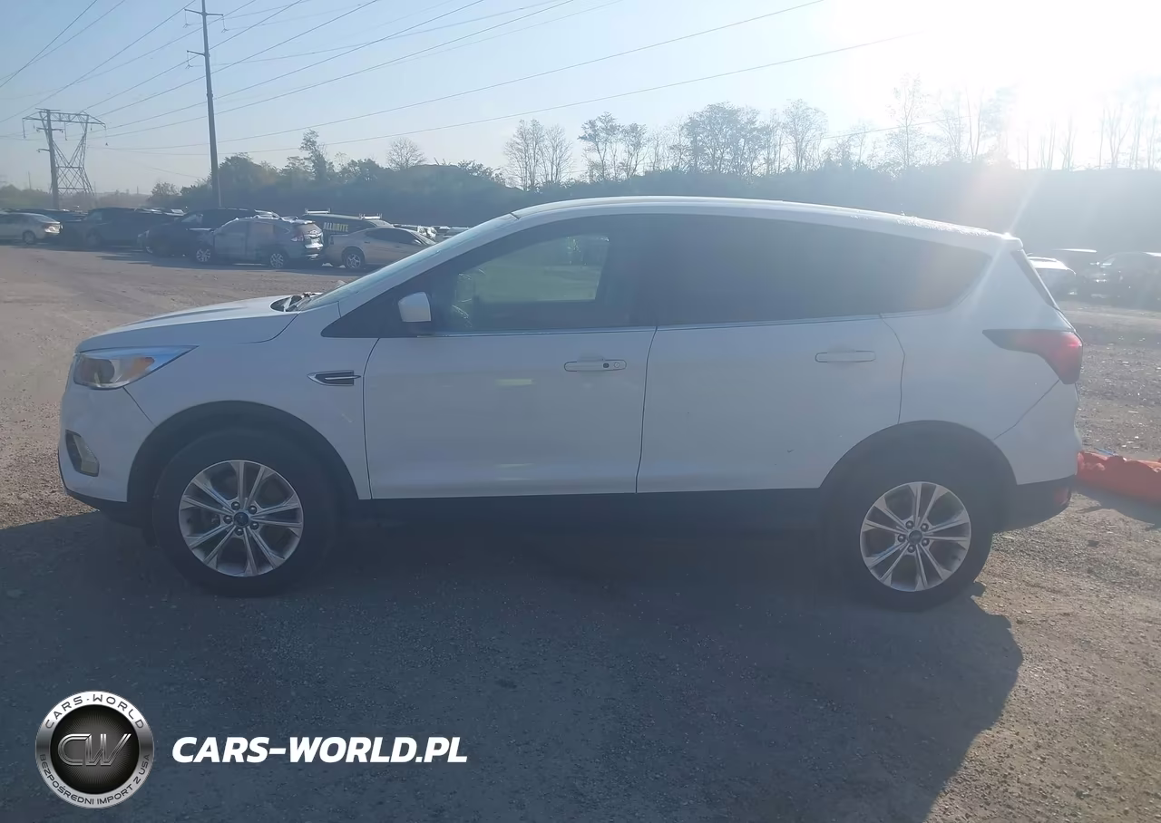 2019 Ford Escape Se VIN:1FMCU9G94KUB64224 - 15
