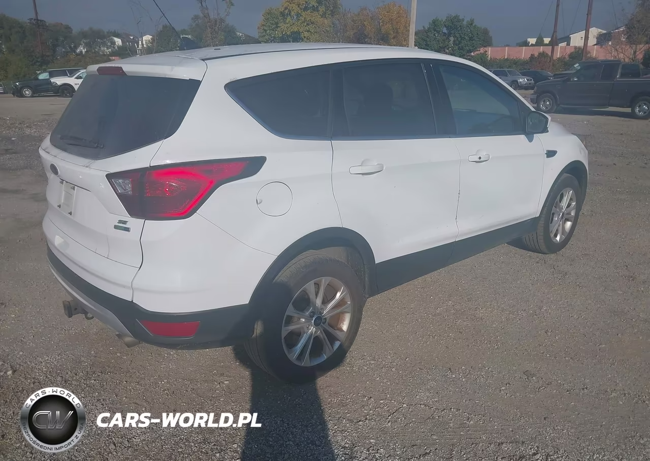 2019 Ford Escape Se VIN:1FMCU9G94KUB64224 - 4