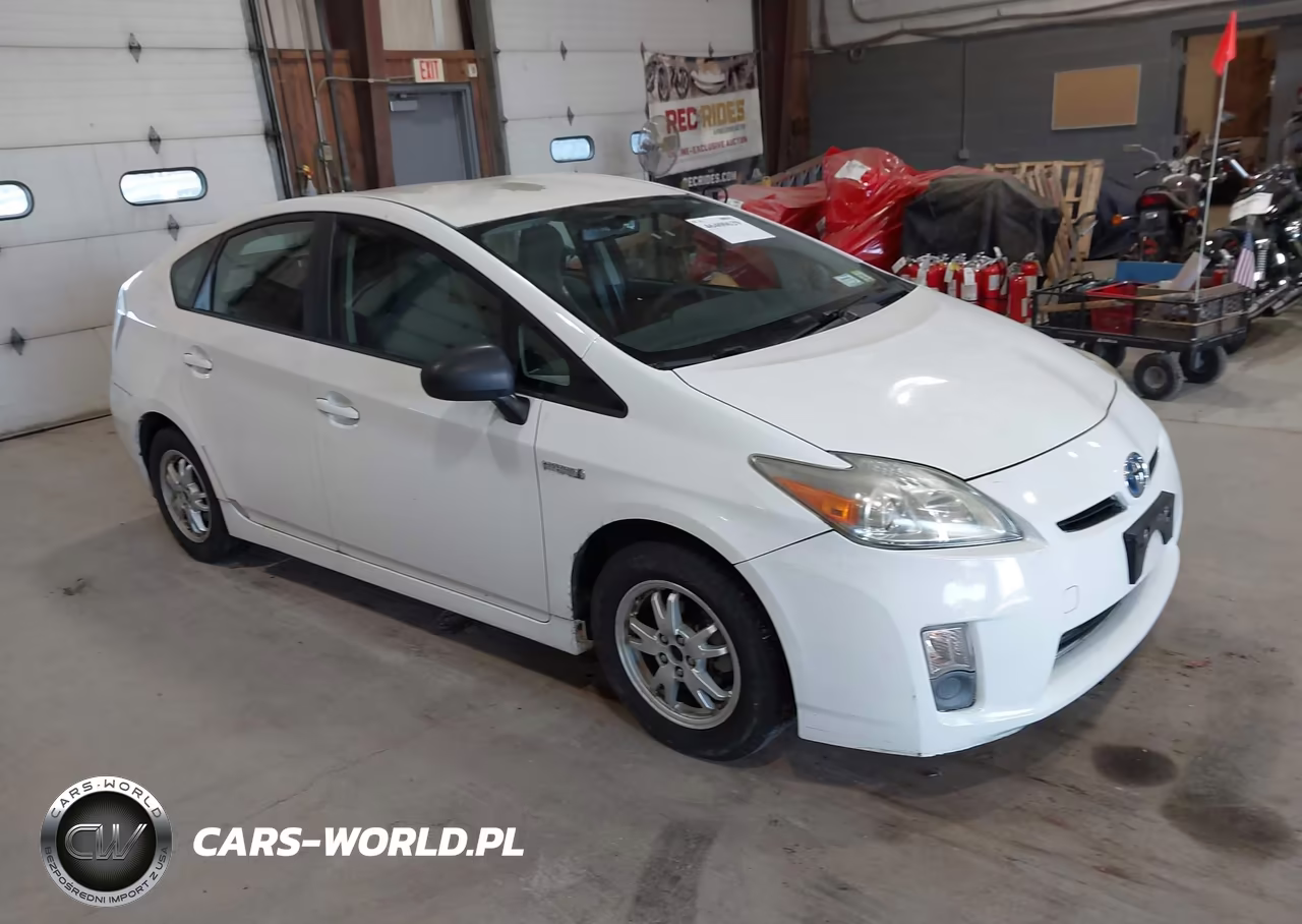 2011 Toyota Prius Two