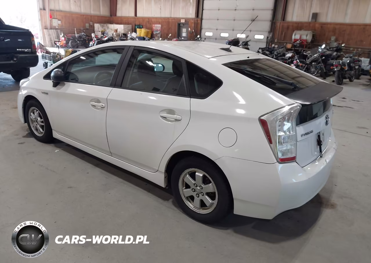 2011 Toyota Prius Two VIN:JTDKN3DU2B1358481 - 3