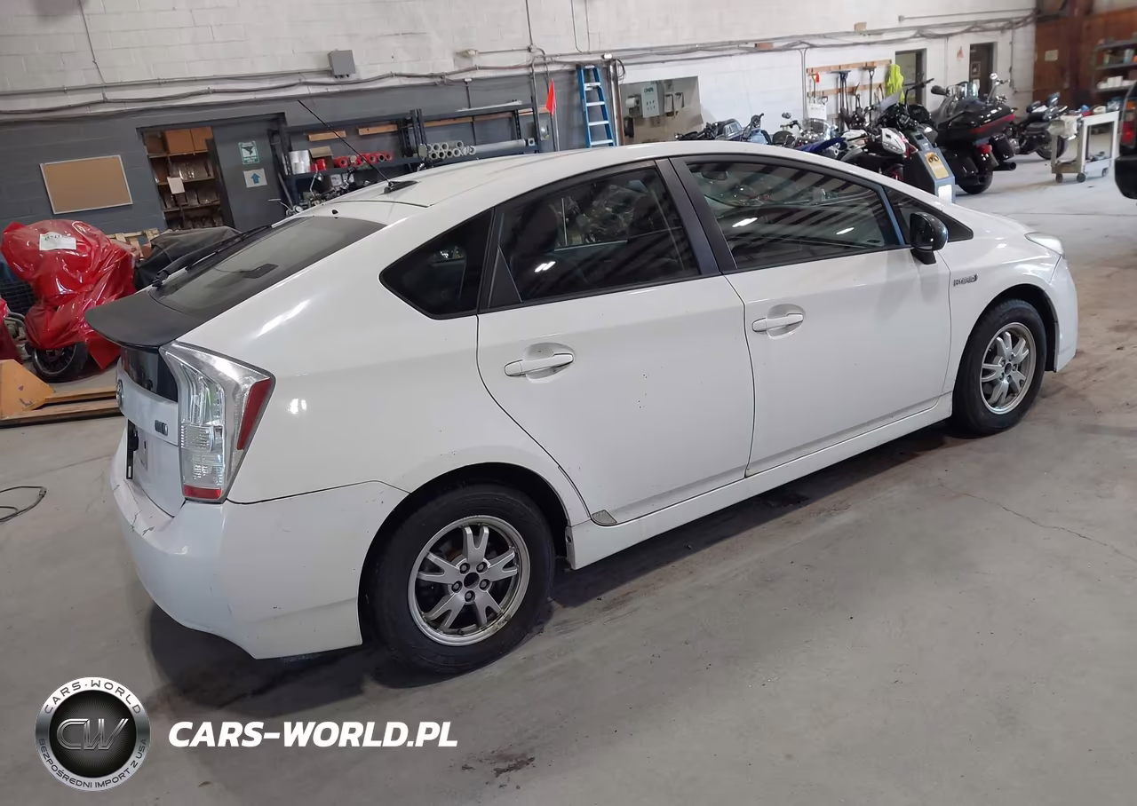 2011 Toyota Prius Two VIN:JTDKN3DU2B1358481 - 4
