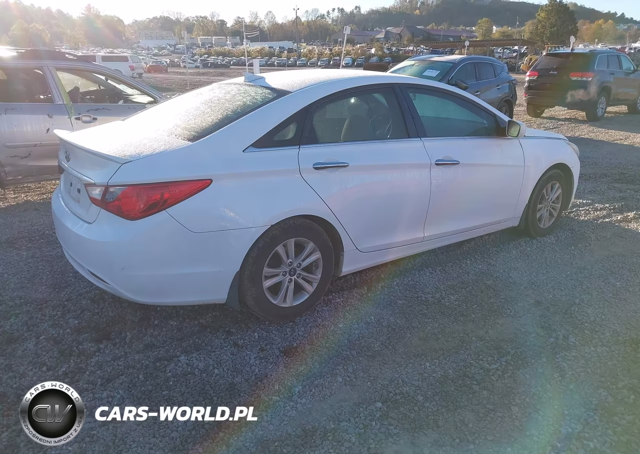 2013 Hyundai Sonata Gls VIN:5NPEB4AC3DH716268 - 4