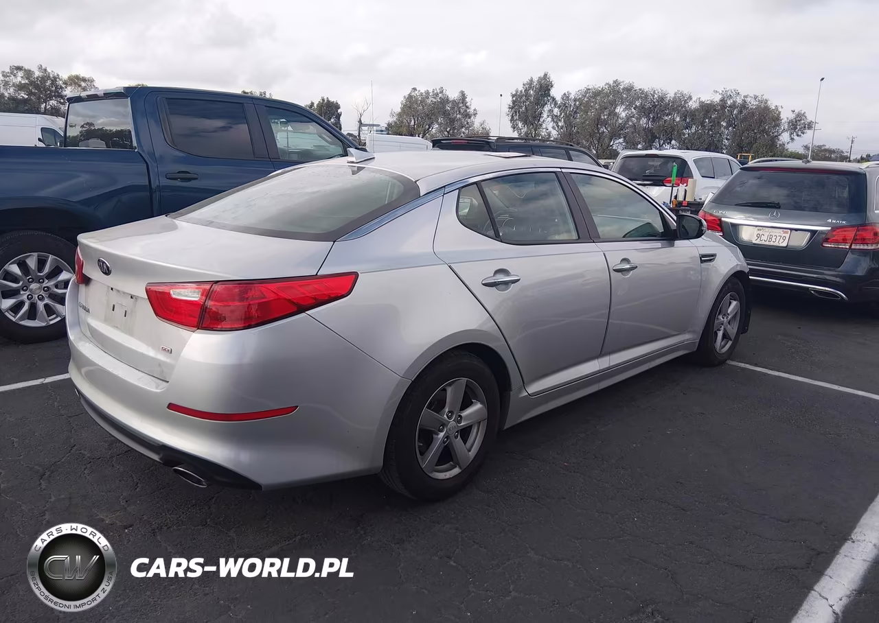 2015 Kia Optima Lx VIN:5XXGM4A71FG395450 - 4