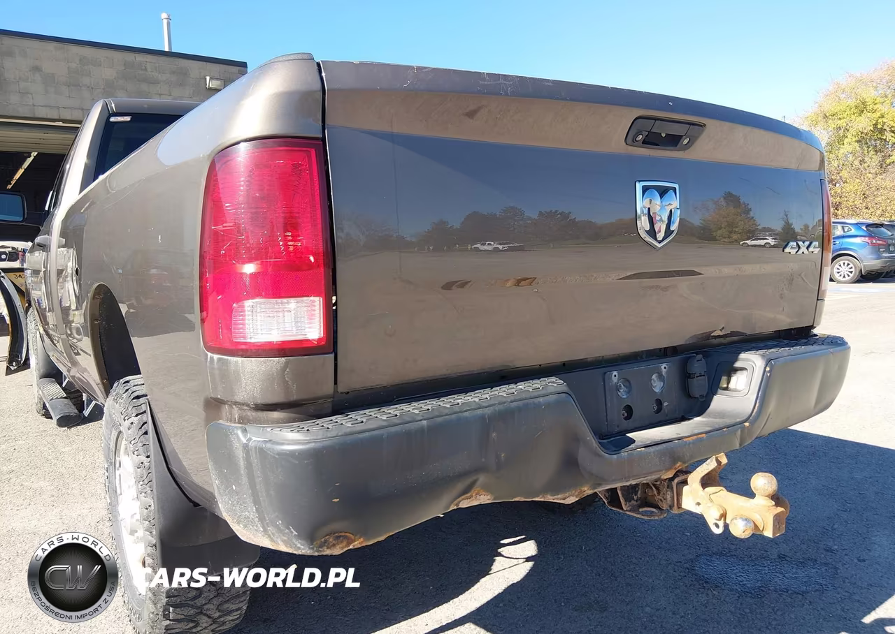 2018 Ram 2500 Tradesman 4X4 8' Box VIN:3C6LR5AT2JG363588 - 12