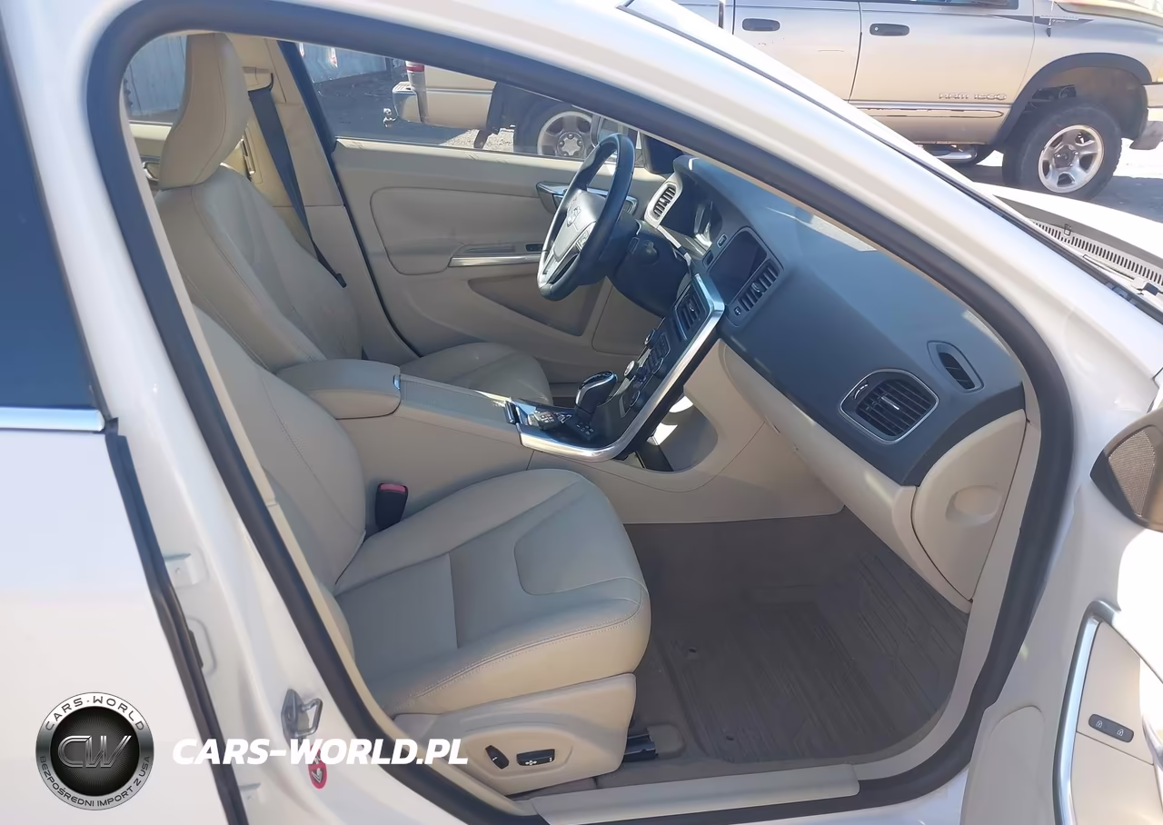 2015 Volvo S60 T5 Premier VIN:YV140MFBXF2306552 - 5