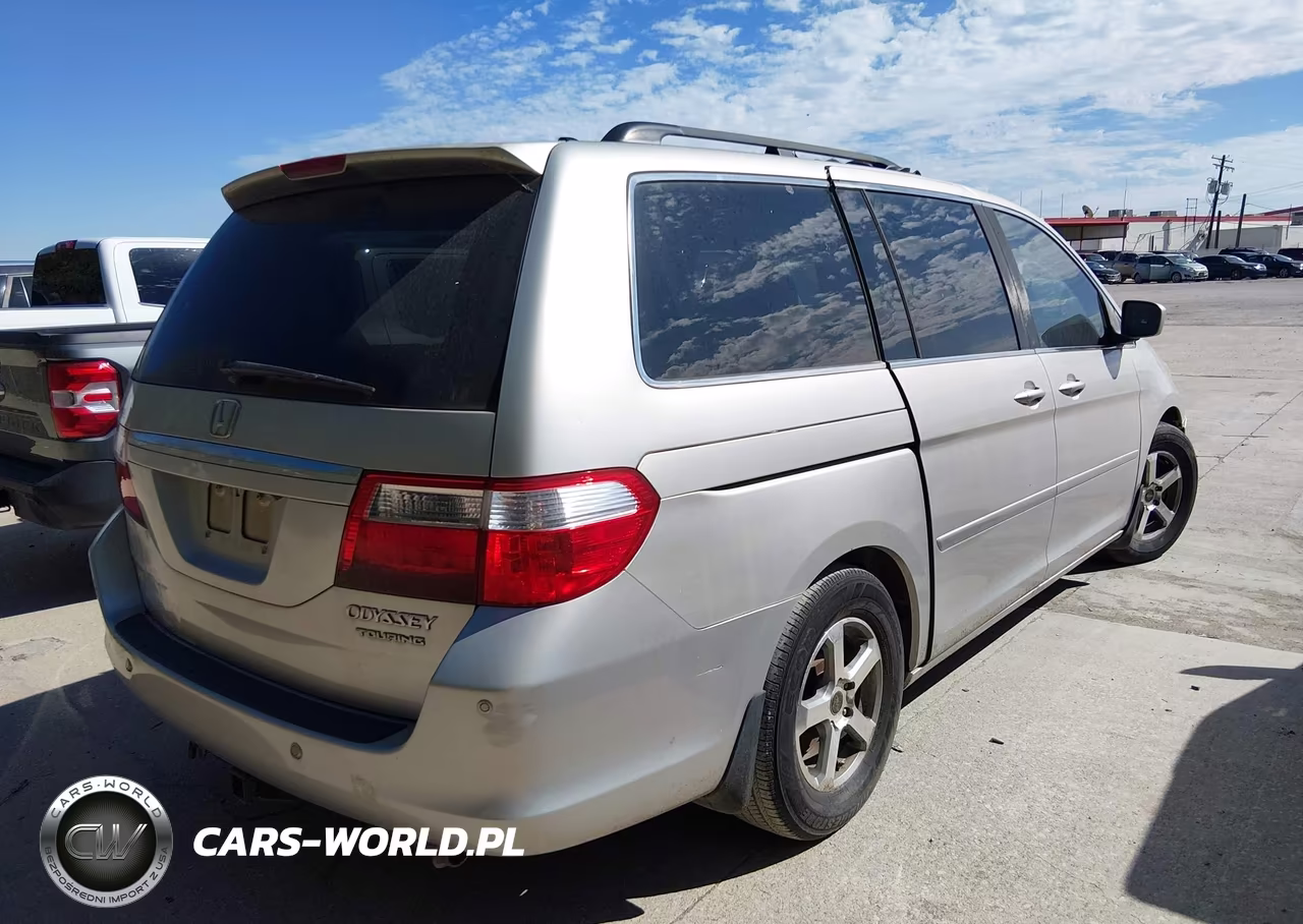 2005 Honda Odyssey Touring VIN:5FNRL38825B094773 - 4