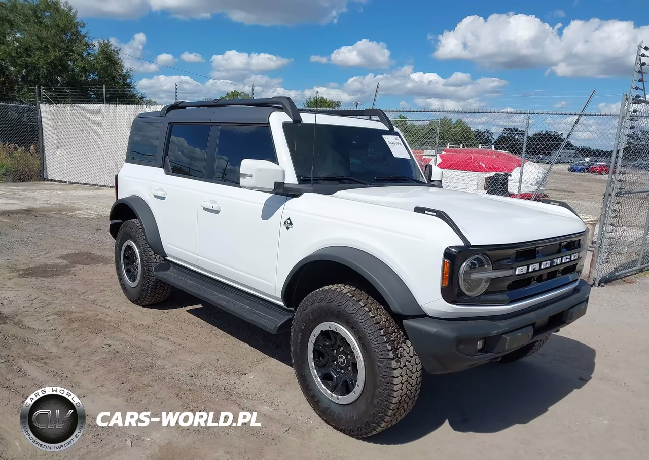 2025 Ford Bronco Outer Banks
