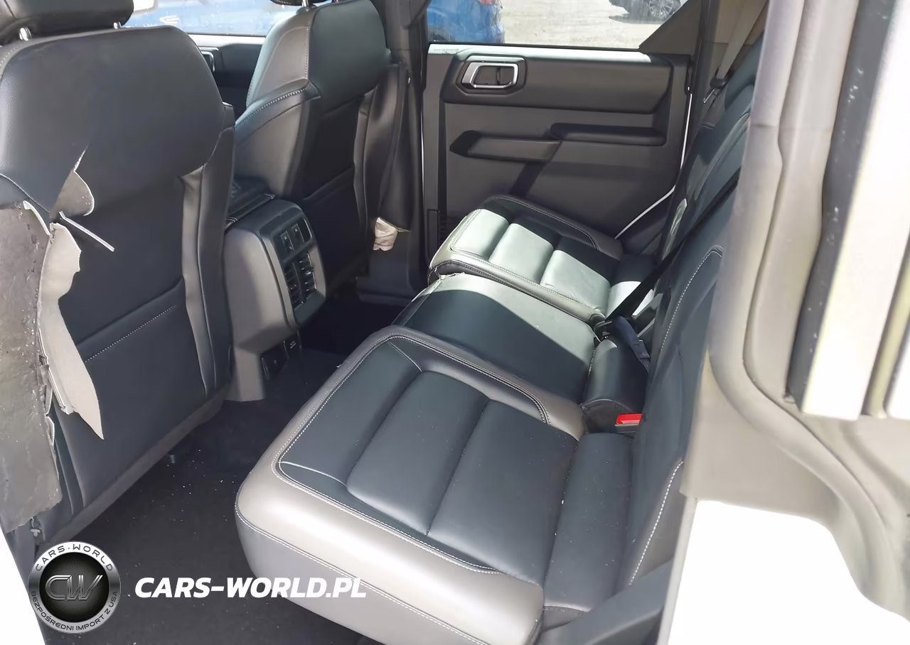 2025 Ford Bronco Outer Banks VIN:1FMEE8BH9SLA90254 - 8