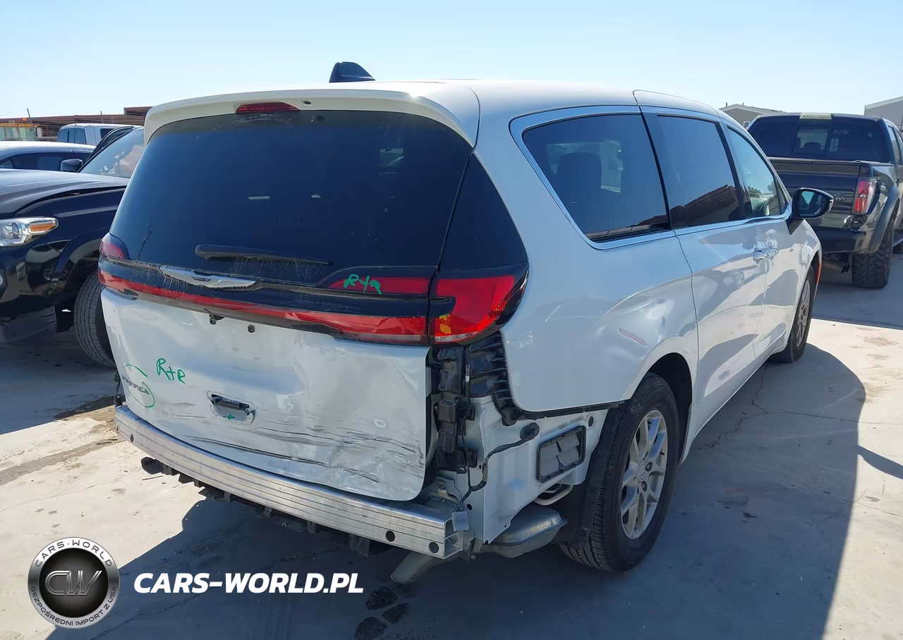 2026 Chrysler Pacifica Select VIN:2C4RC1BG6TR186765 - 4