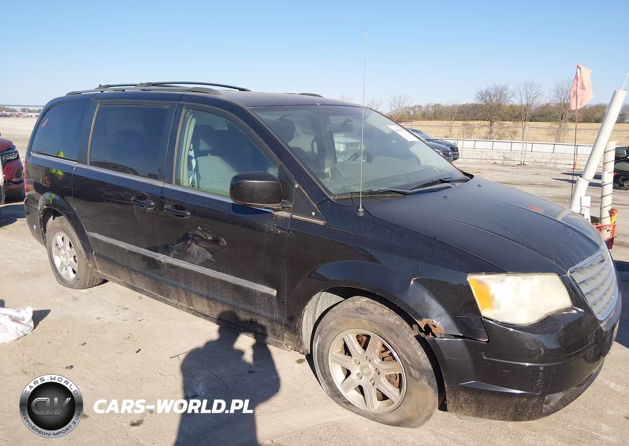 2009 Chrysler Town & Country Touring – zdjęcie 1 z 11
