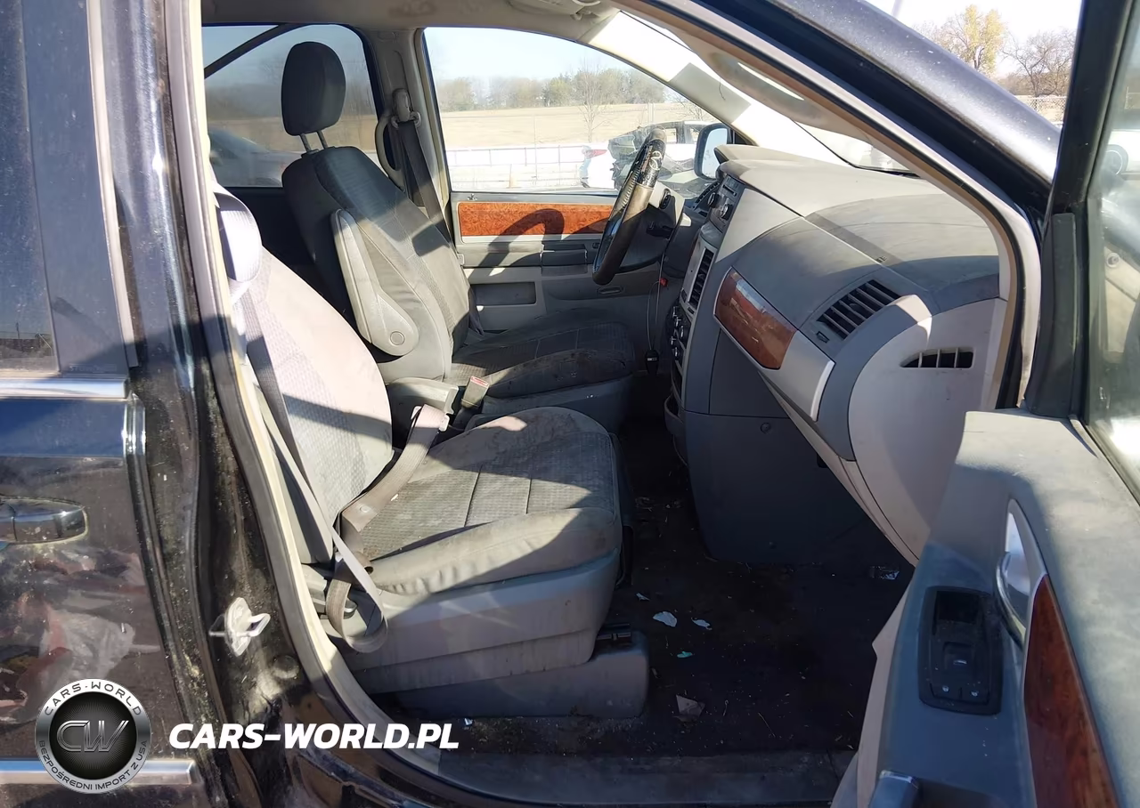 2009 Chrysler Town & Country Touring VIN:2A8HR54189R573569 - 5