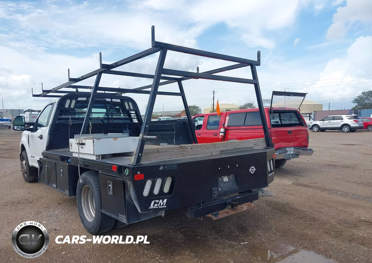 2019 Ford F-350 Chassis Xl VIN:1FDRF3GT2KED71489 - 3