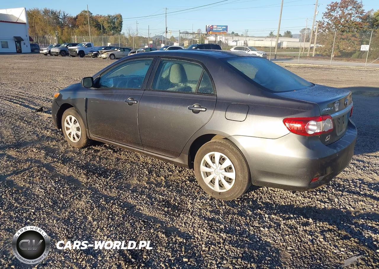 2011 Toyota Corolla Le VIN:2T1BU4EE6BC686627 - 3