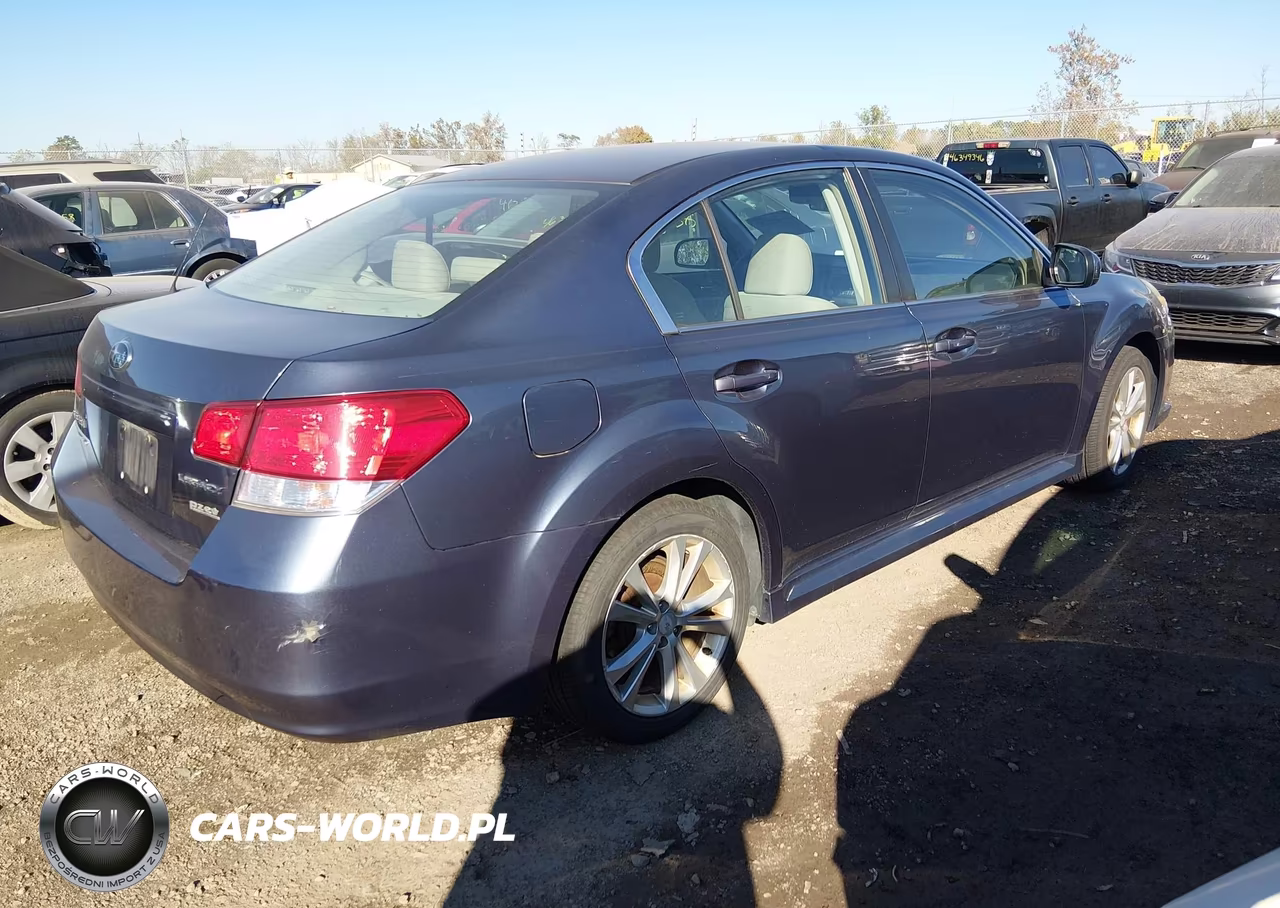 2013 Subaru Legacy 2.5I Premium VIN:4S3BMBC64D3027327 - 4