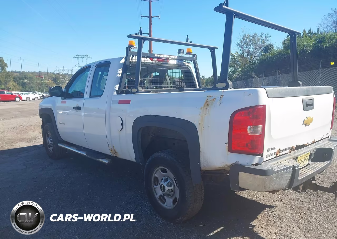 2013 Chevrolet Silverado 2500Hd Work Truck VIN:1GC2KVCB3DZ367635 - 3