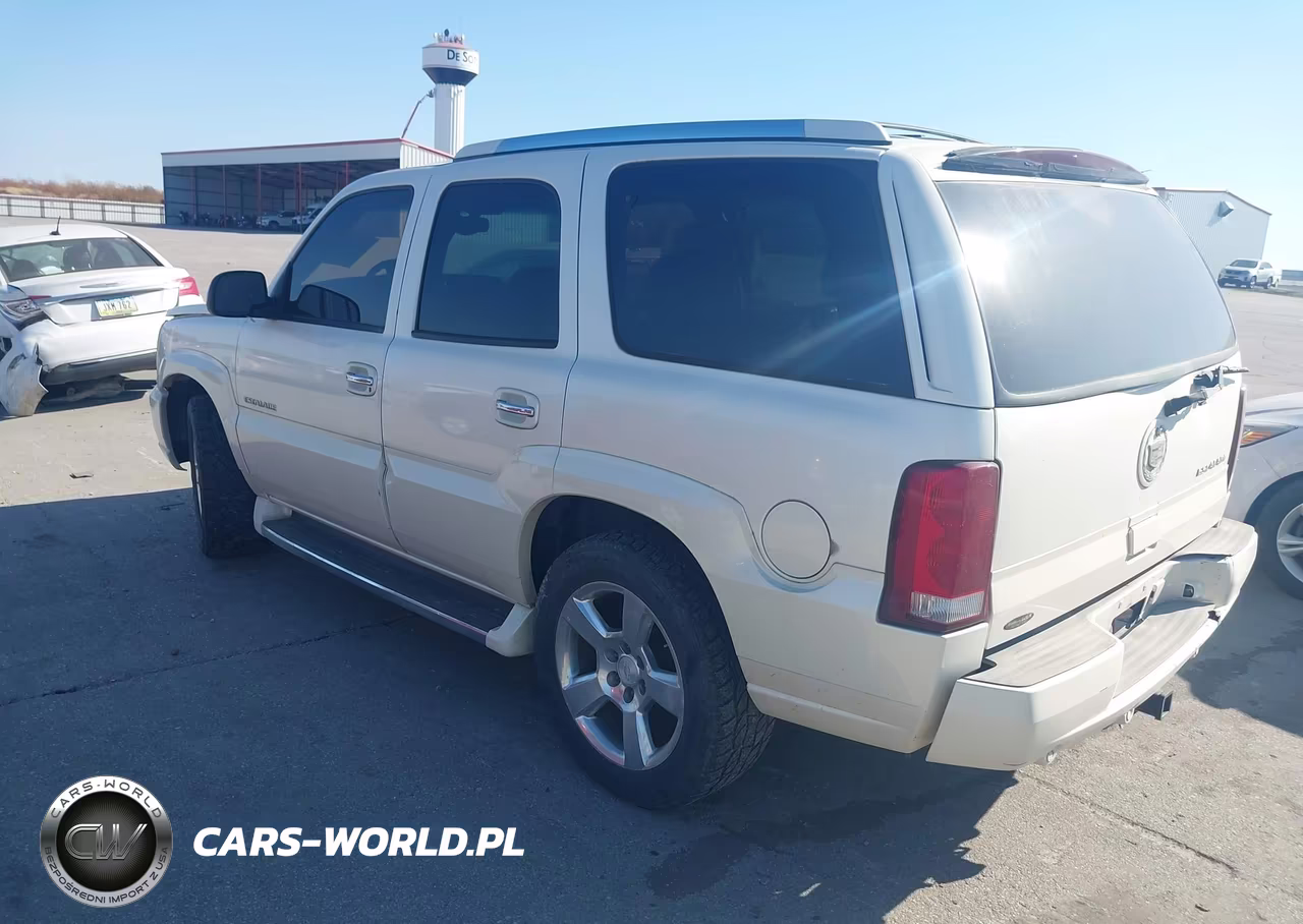 2002 Cadillac Escalade Standard VIN:1GYEK63NX2R150314 - 3