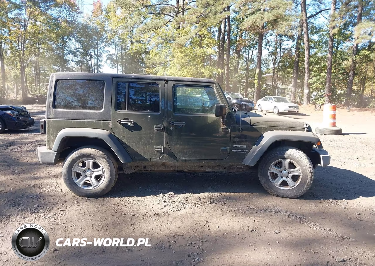 2016 Jeep Wrangler Unlimited Sport VIN:1C4HJWDG8GL142602 - 13