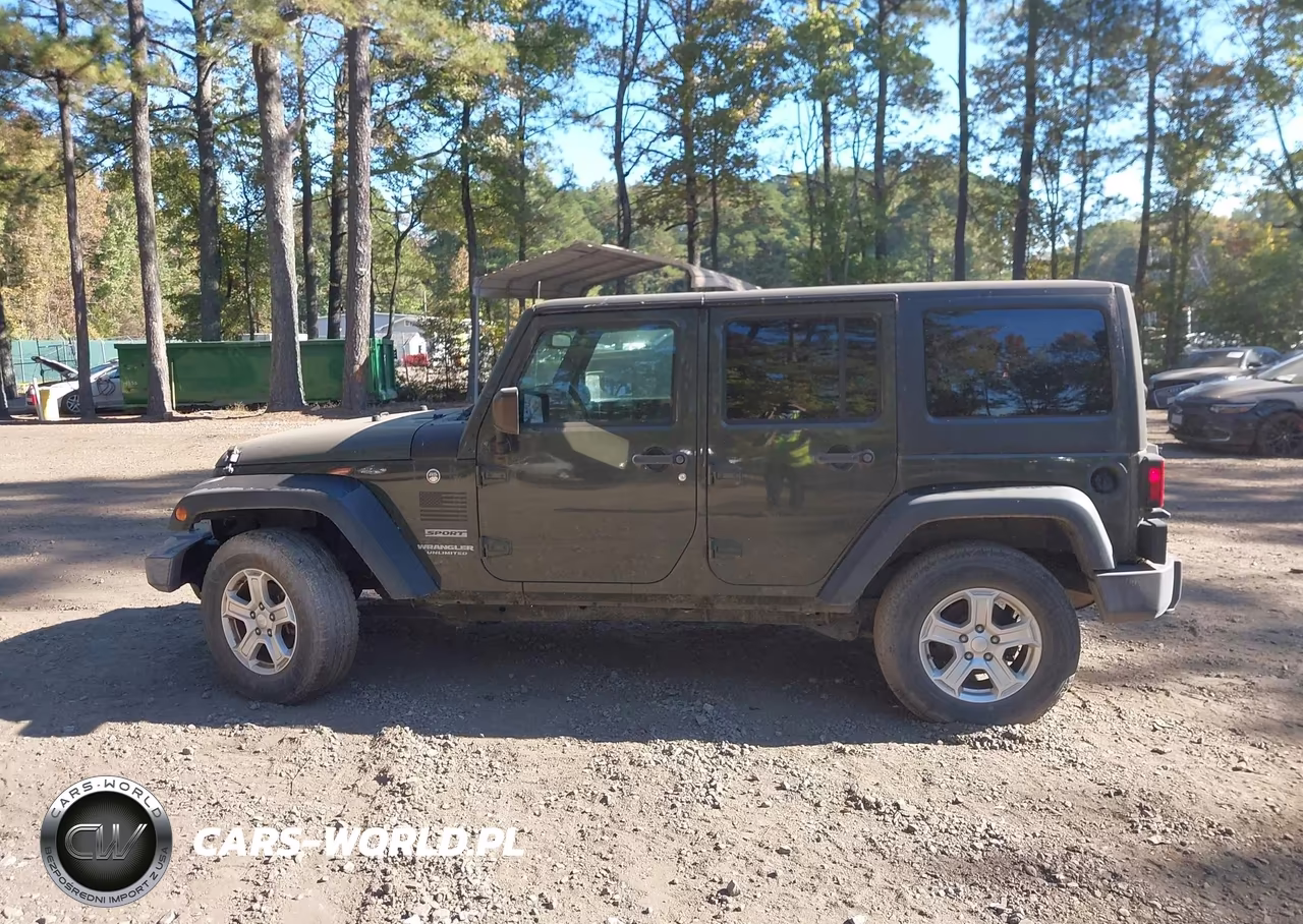 2016 Jeep Wrangler Unlimited Sport VIN:1C4HJWDG8GL142602 - 14
