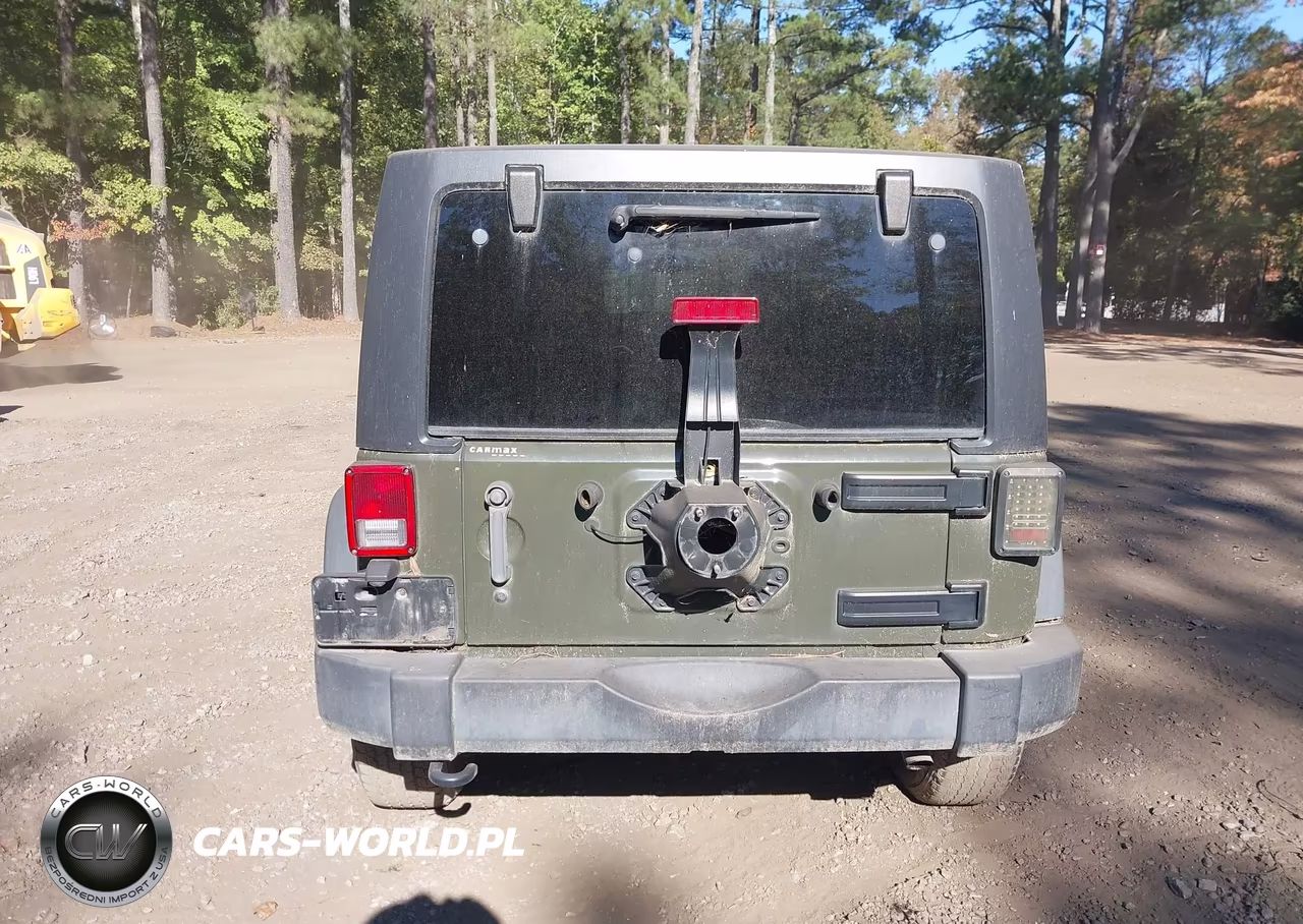 2016 Jeep Wrangler Unlimited Sport VIN:1C4HJWDG8GL142602 - 16