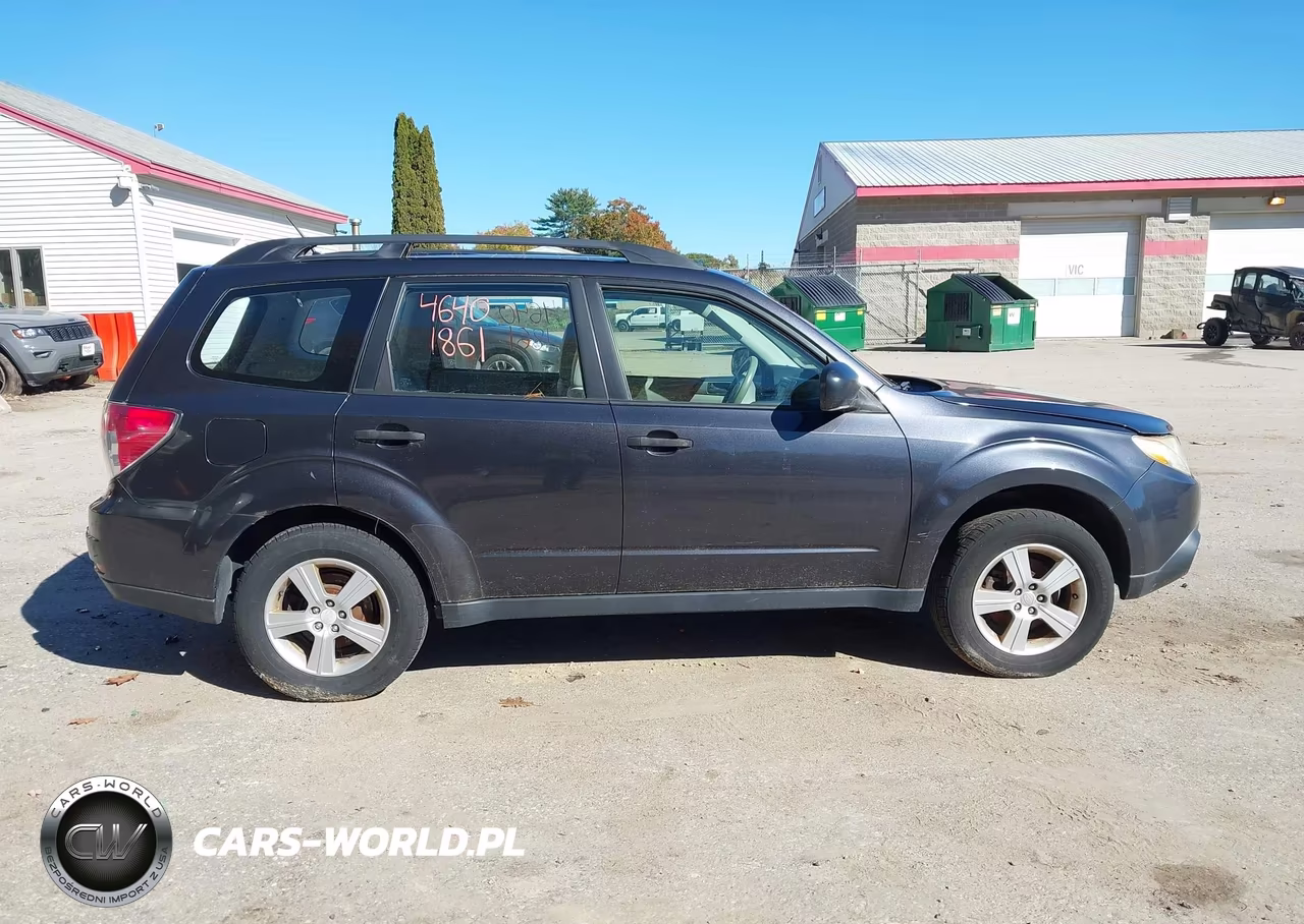 2011 Subaru Outback 2.5I Premium VIN:4S4BRBCC4B3390565 - 14