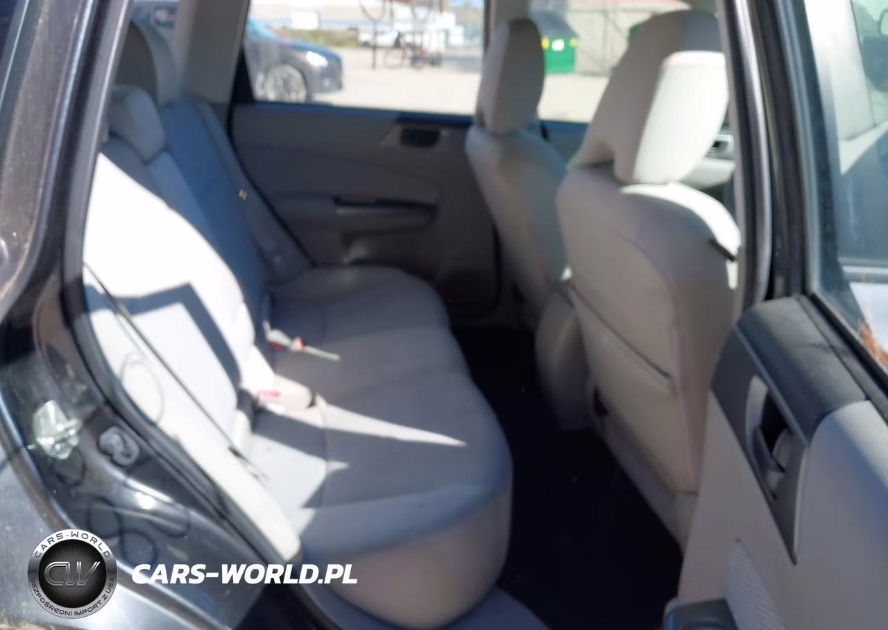 2011 Subaru Outback 2.5I Premium VIN:4S4BRBCC4B3390565 - 8