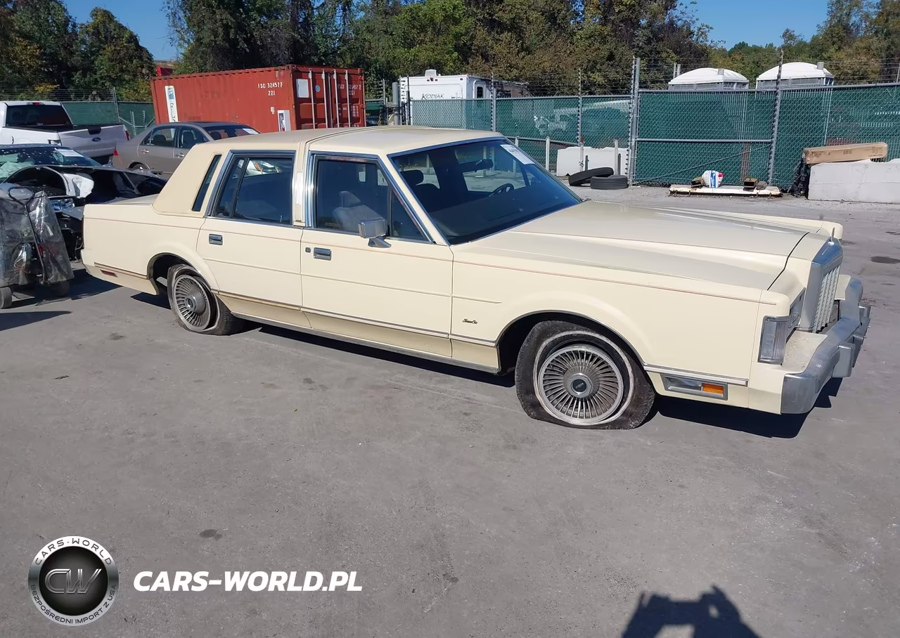 1985 Lincoln Town Car VIN:1LNBP96F8FY678618 - 1