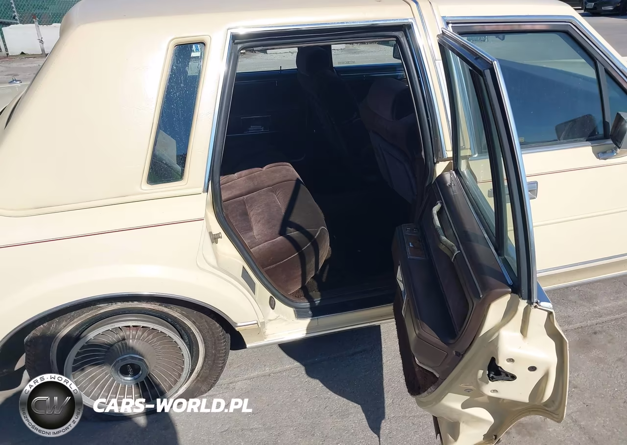 1985 Lincoln Town Car VIN:1LNBP96F8FY678618 - 8