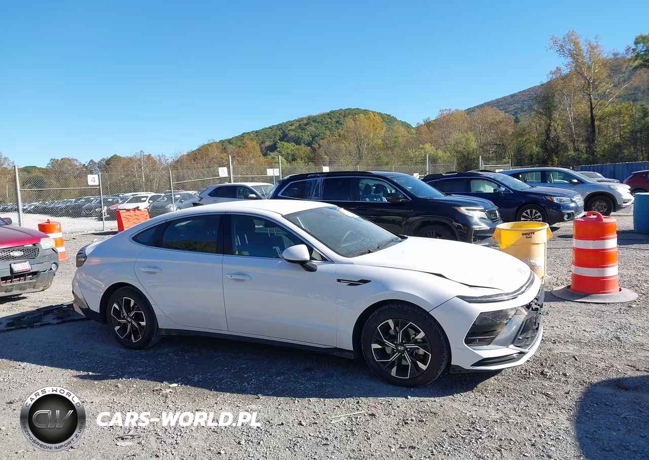 2025 Hyundai Sonata Sel VIN:KMHL64JA9SA460728 - 13