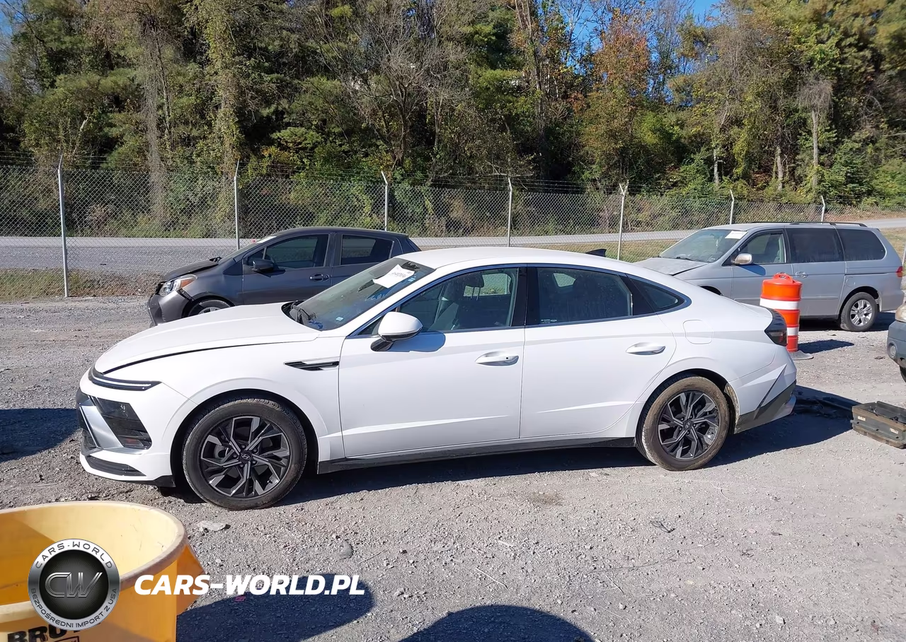 2025 Hyundai Sonata Sel VIN:KMHL64JA9SA460728 - 14