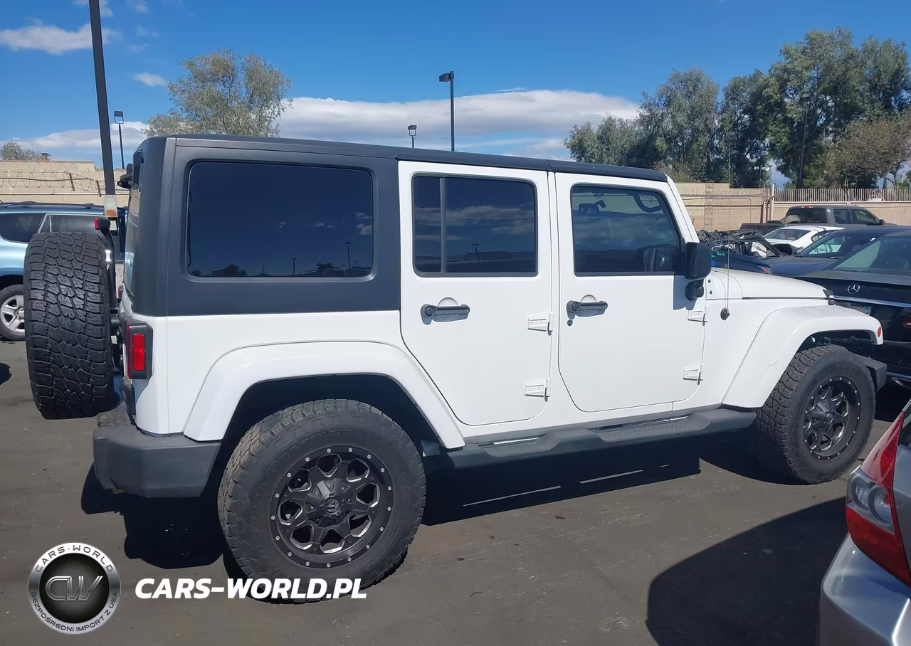 2012 Jeep Wrangler Unlimited Sahara VIN:1C4HJWEG8CL132886 - 14