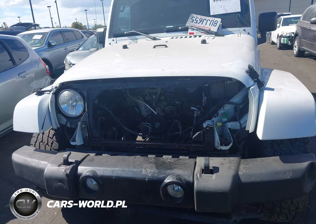 2012 Jeep Wrangler Unlimited Sahara VIN:1C4HJWEG8CL132886 - 6
