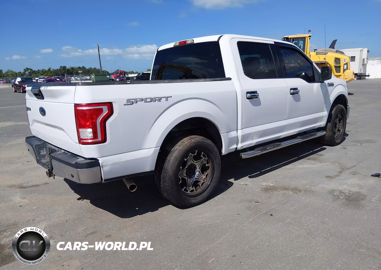 2017 Ford F-150 Xlt VIN:1FTEW1CF2HKD11827 - 4