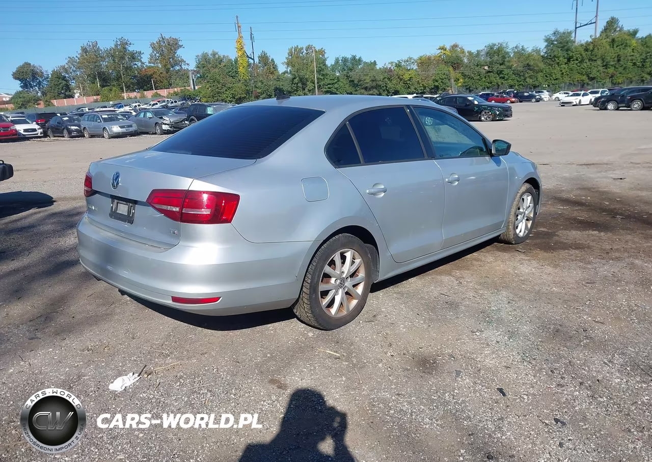 2015 Volkswagen Jetta 1.8T Se VIN:3VWD17AJ3FM332953 - 4