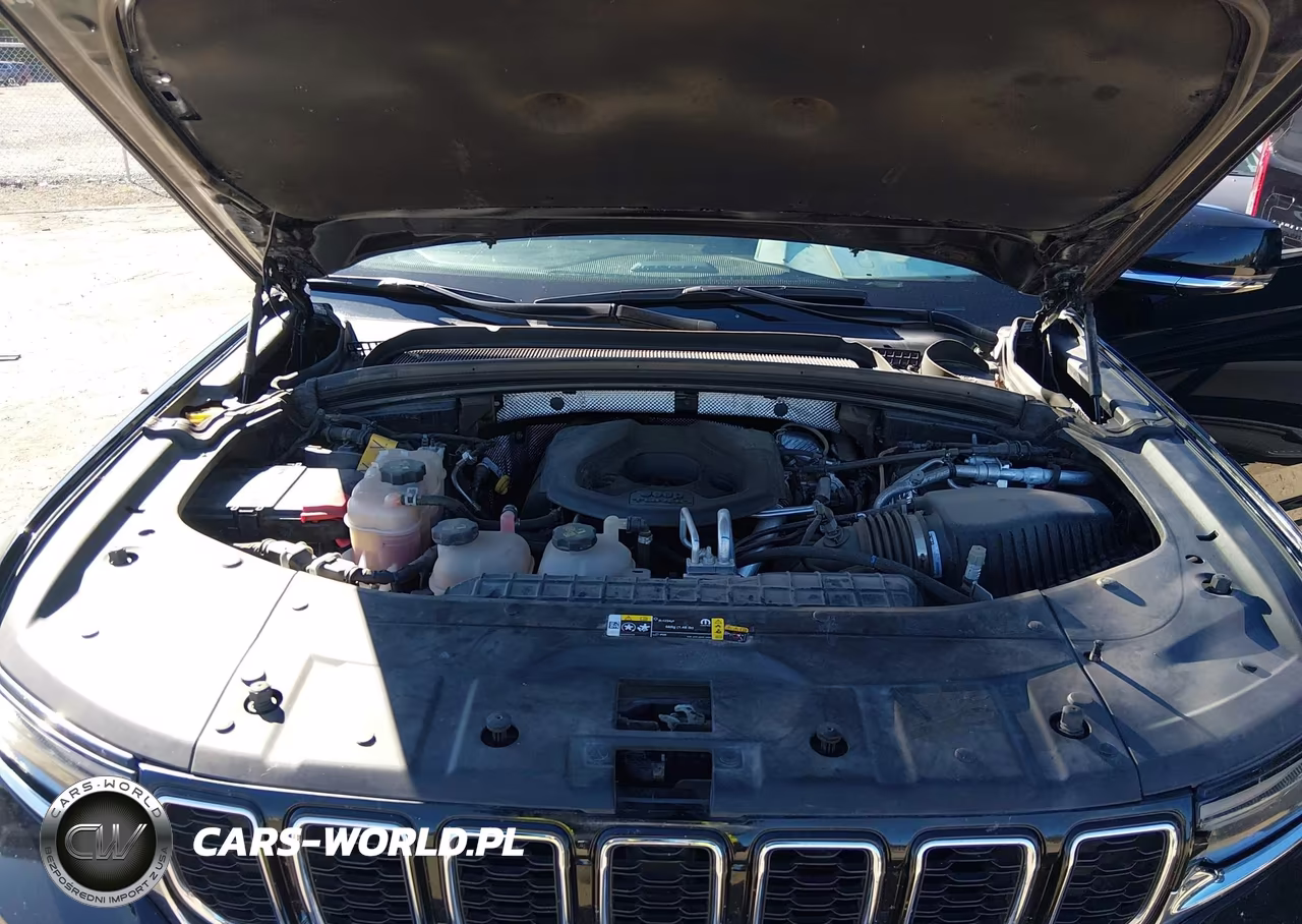 2024 Jeep Grand Cherokee 4Xe VIN:1C4RJYB63RC116406 - 10