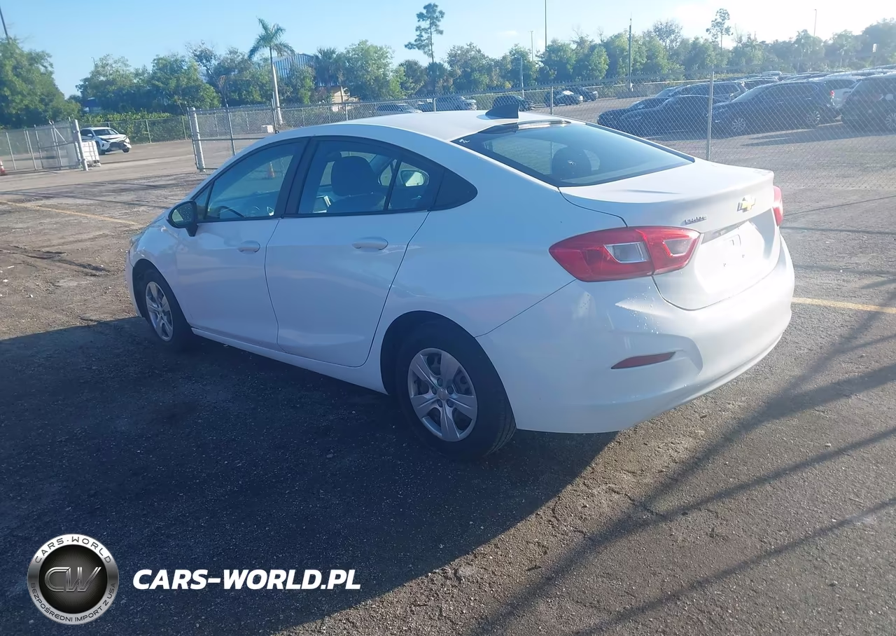2018 Chevrolet Cruze Ls Auto VIN:1G1BC5SM4J7196698 - 3