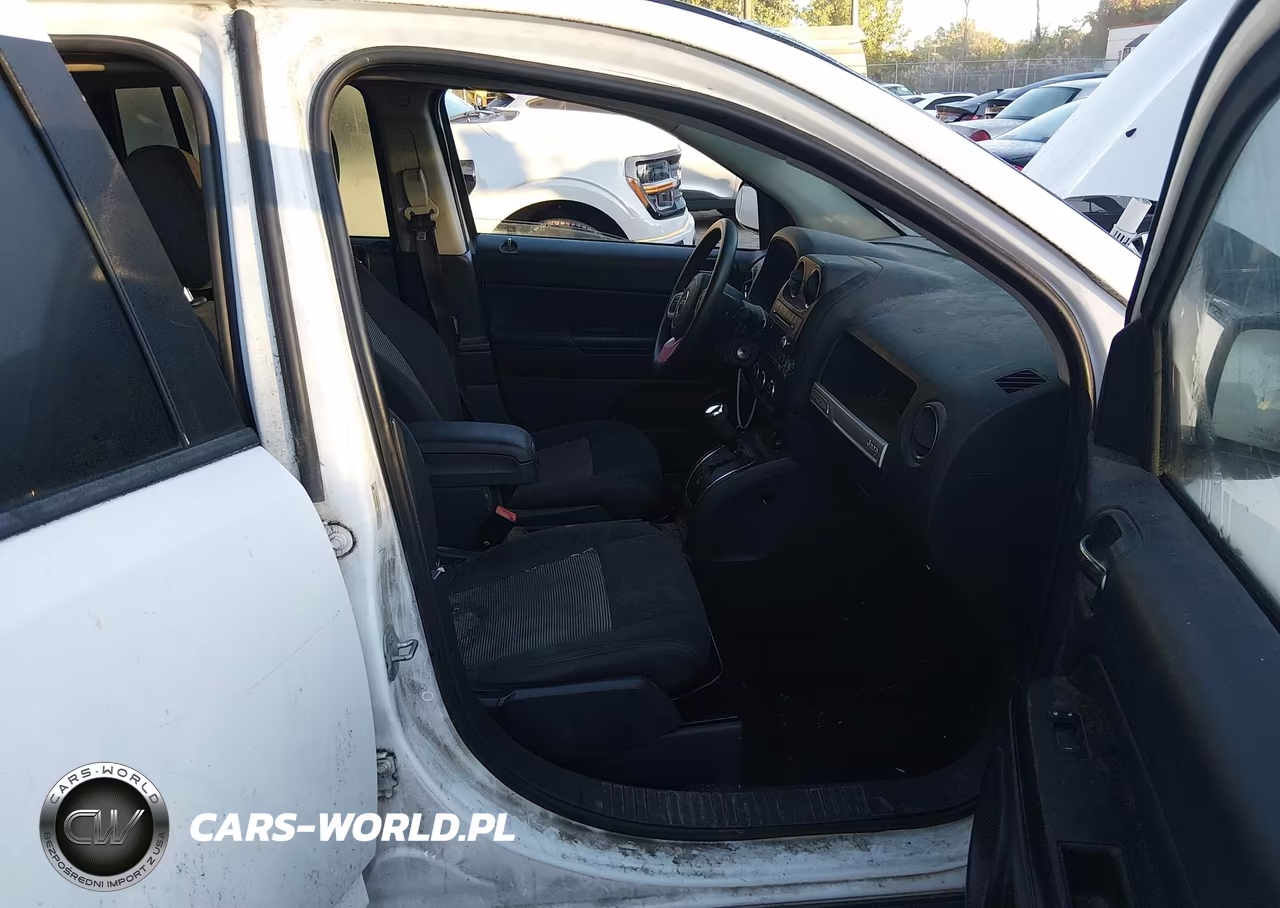 2014 Jeep Compass Sport VIN:1C4NJCBA5ED881711 - 5