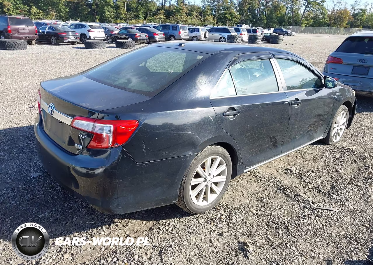 2014 Toyota Camry Hybrid Xle VIN:4T1BD1FK3EU118891 - 4